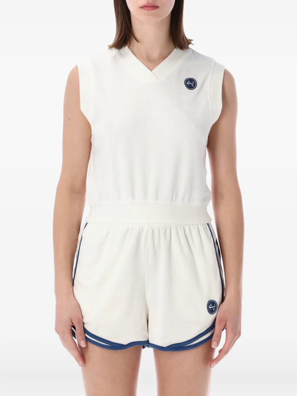 Nike Chill terry logo-patch V-neck top - Nude