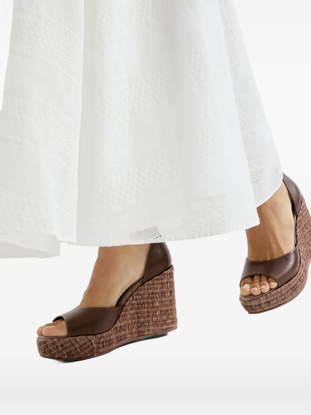 Brunello Cucinelli Suède espadrilles met sleehak Bruin