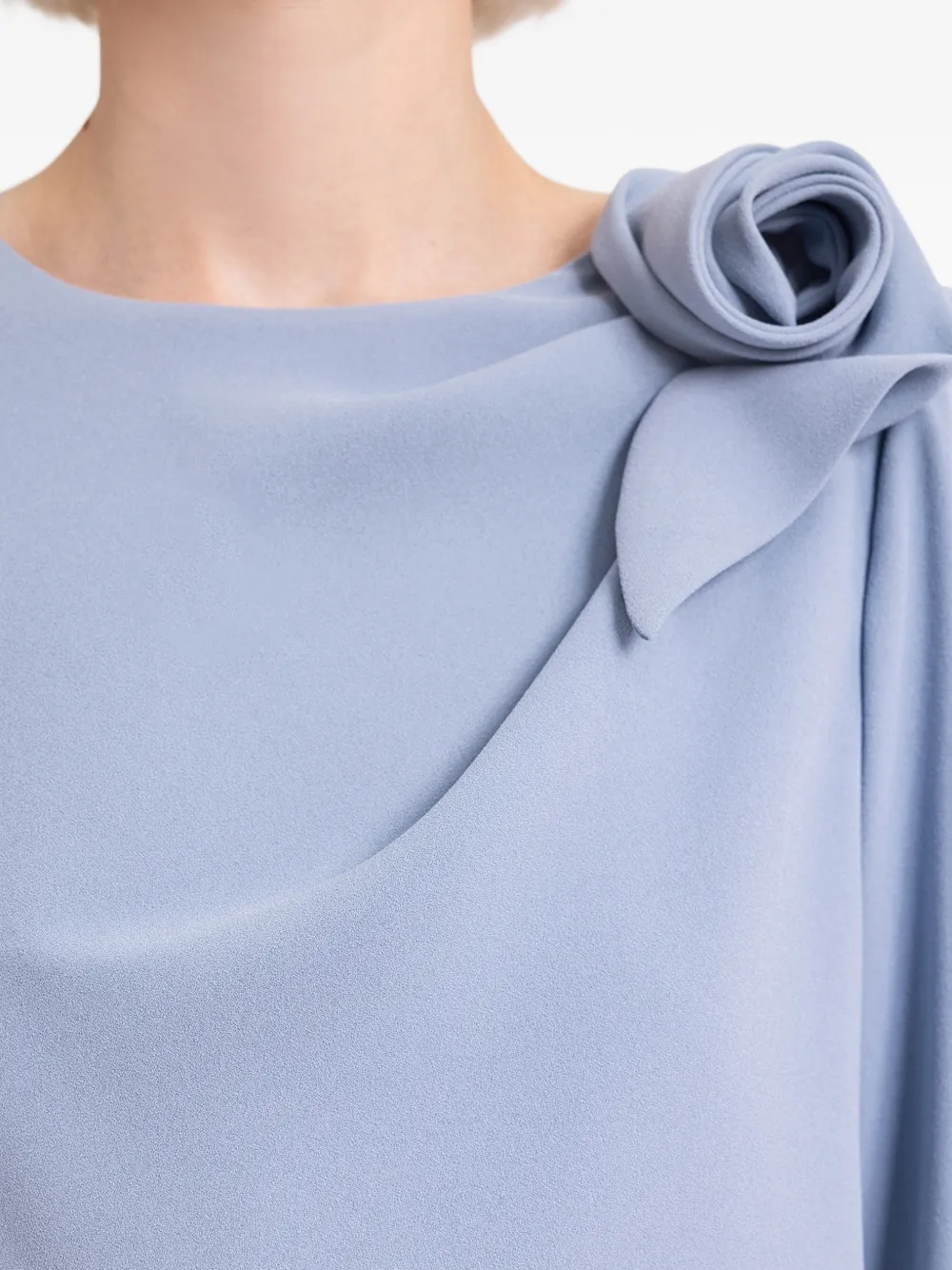 Gemy Maalouf Jurk met bloemdetail en capemouwen Blauw
