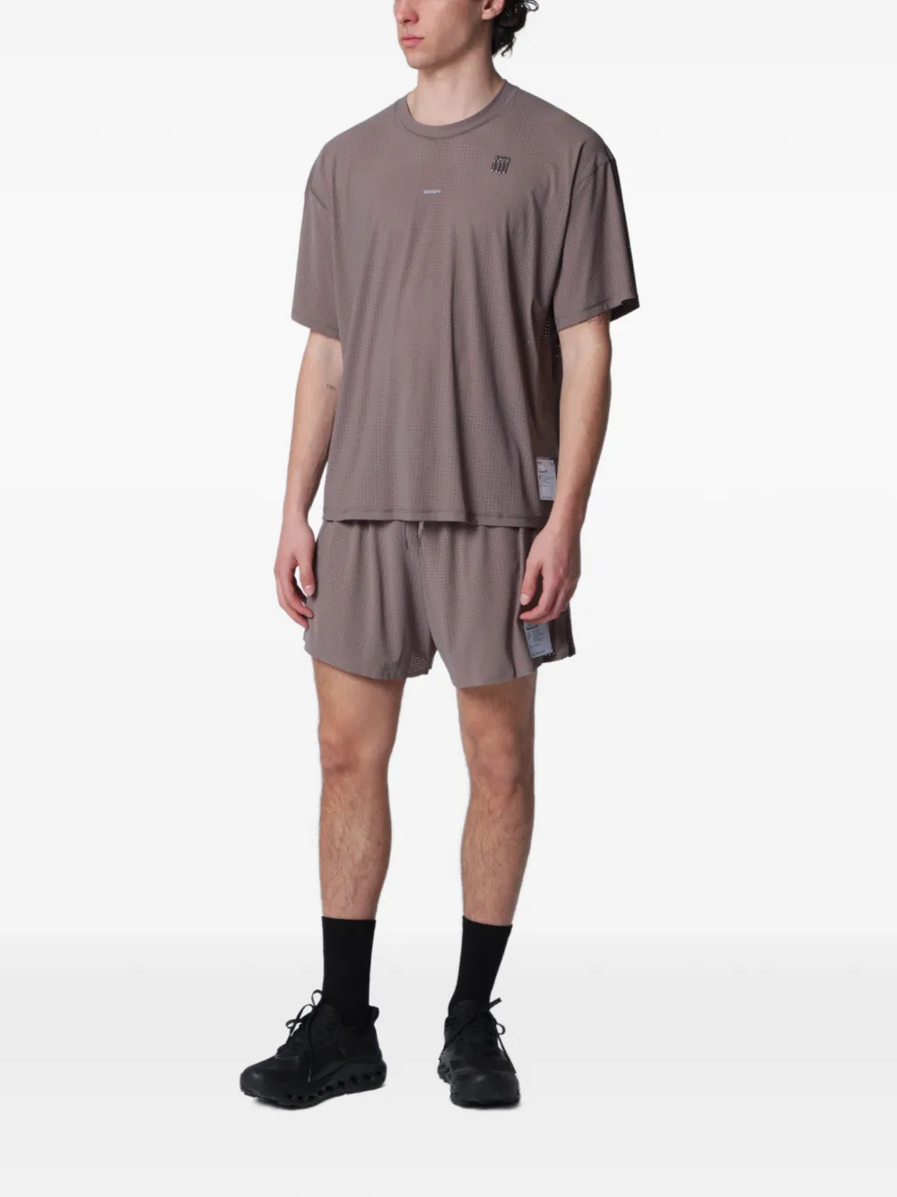 Satisfy Space-O geperforeerd T-shirt Bruin