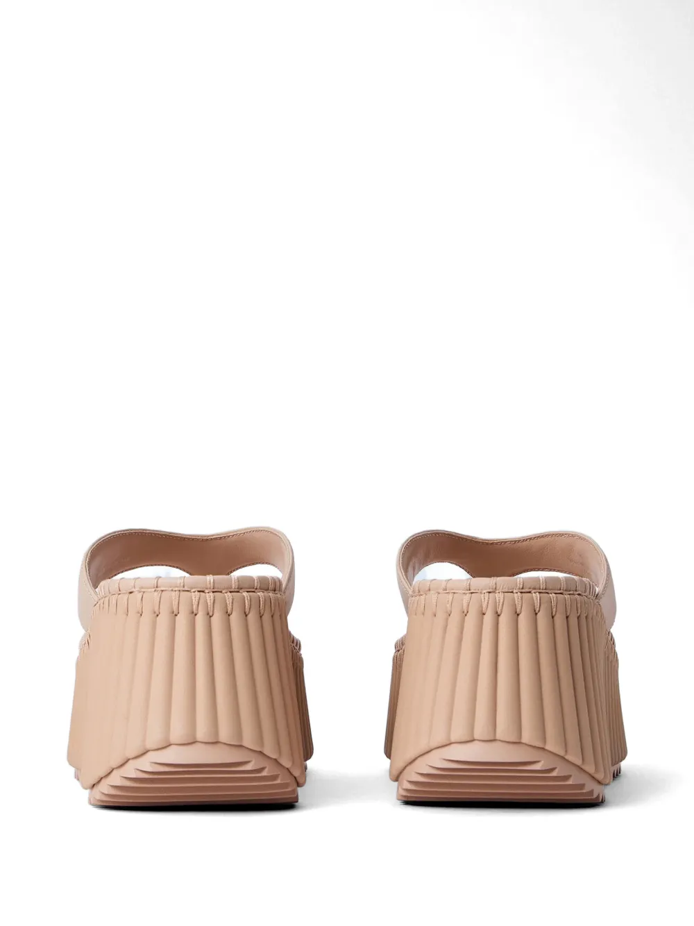 Chloé logo-debossed sandals Beige