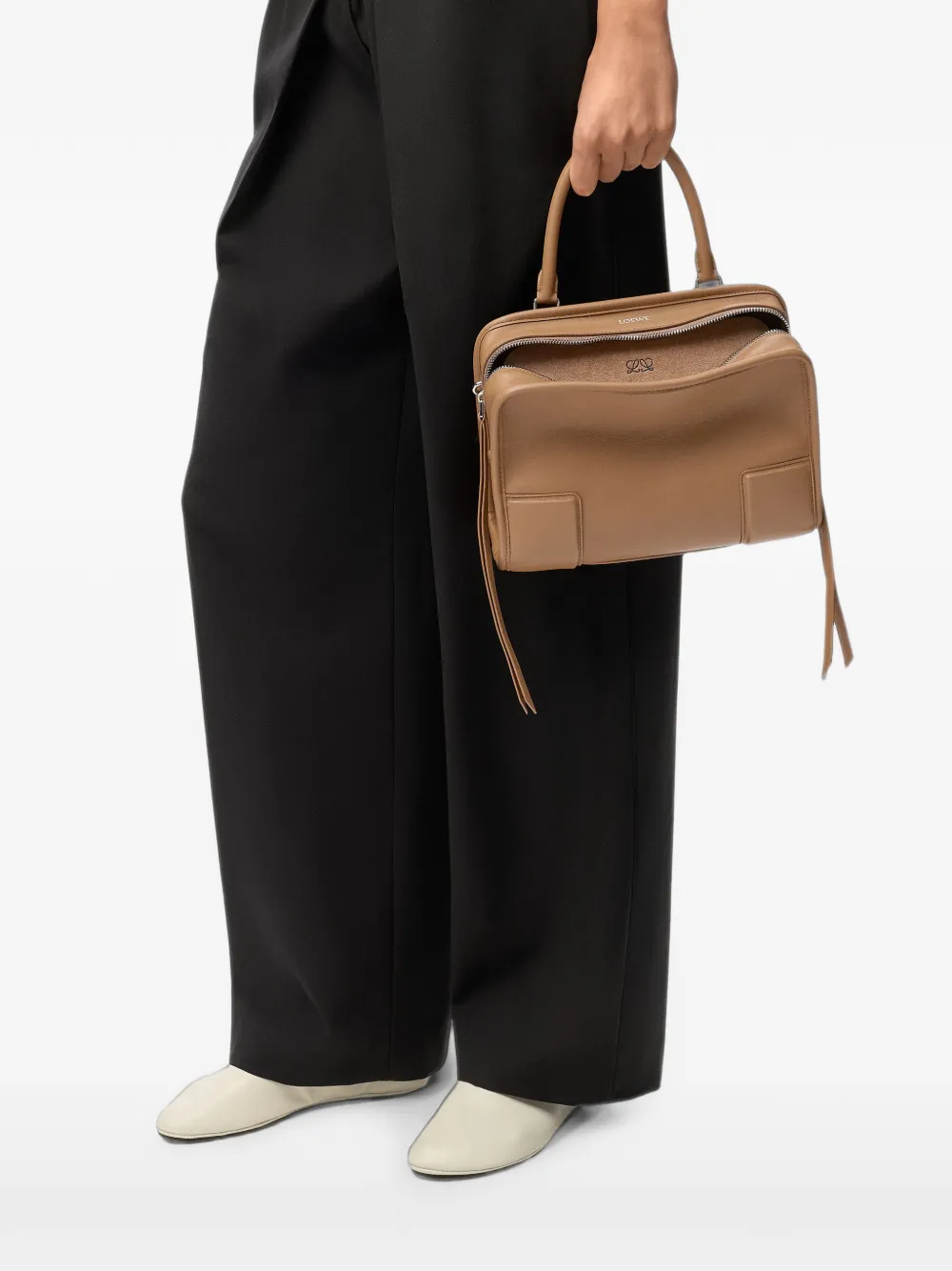 LOEWE Amazona kleine 180 shopper Bruin