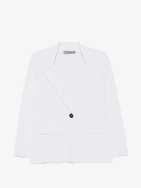 D.Exterior single-button notch-lapels blazer