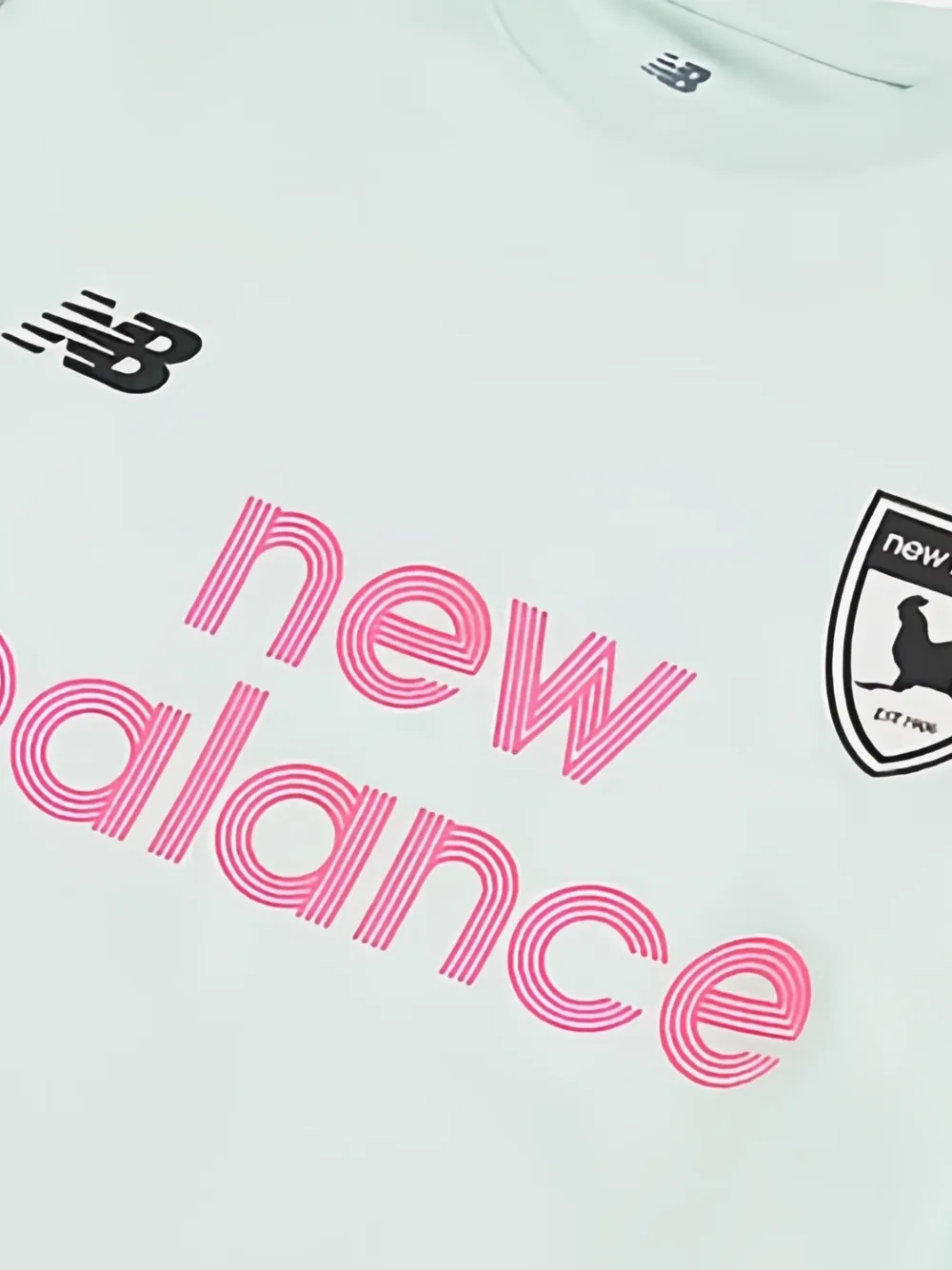 New Balance Kids Katoenen T-shirt met logoprint Groen