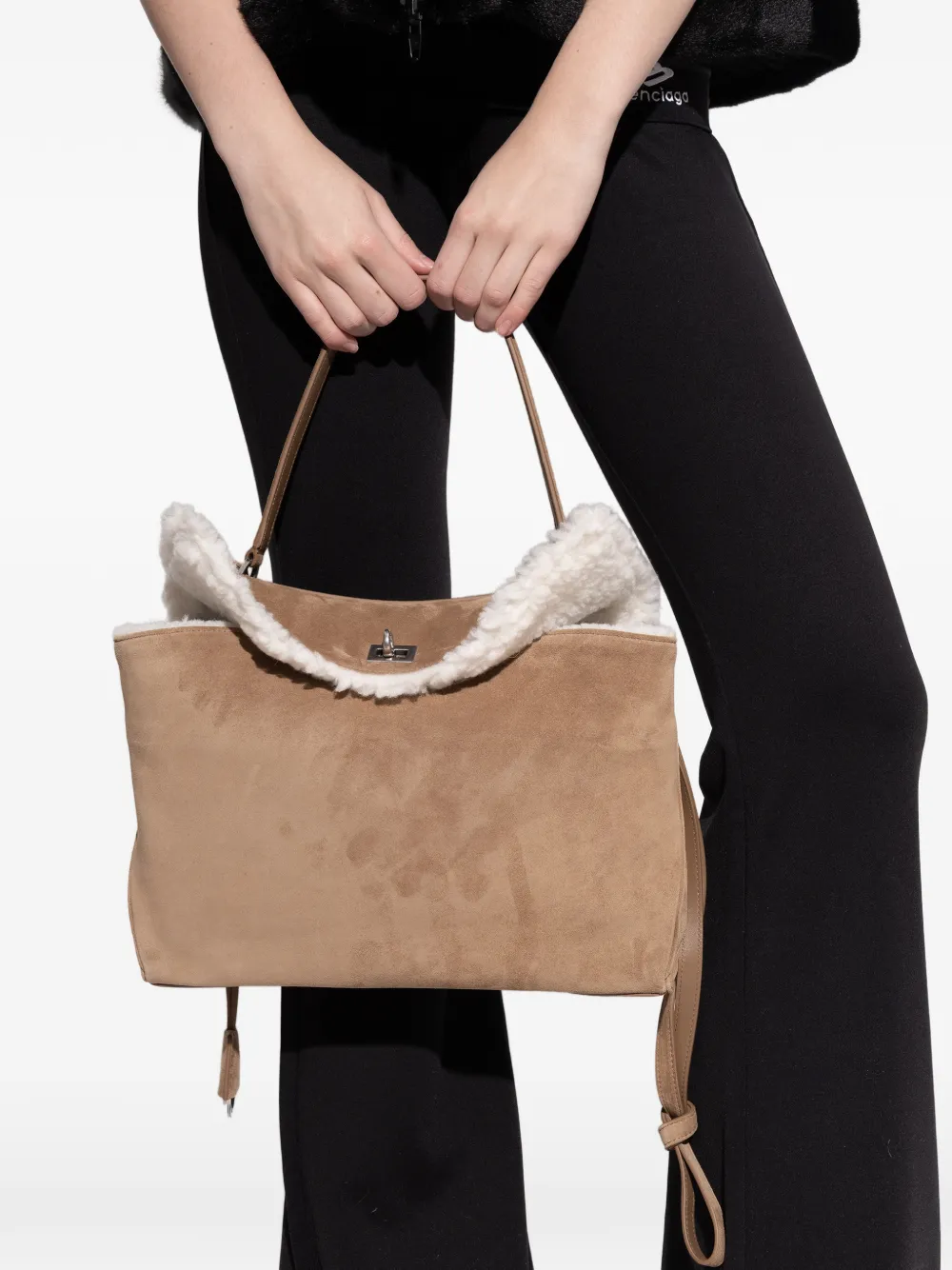 Balenciaga Medium Rodeo suède shopper met lammy afwerking Beige