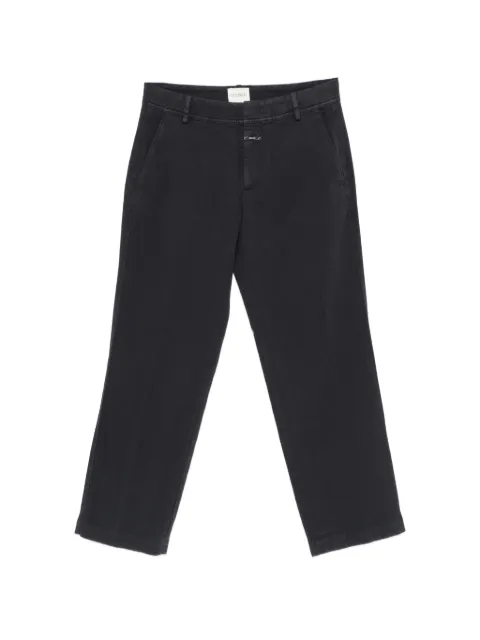 Closed belt-loops trousers