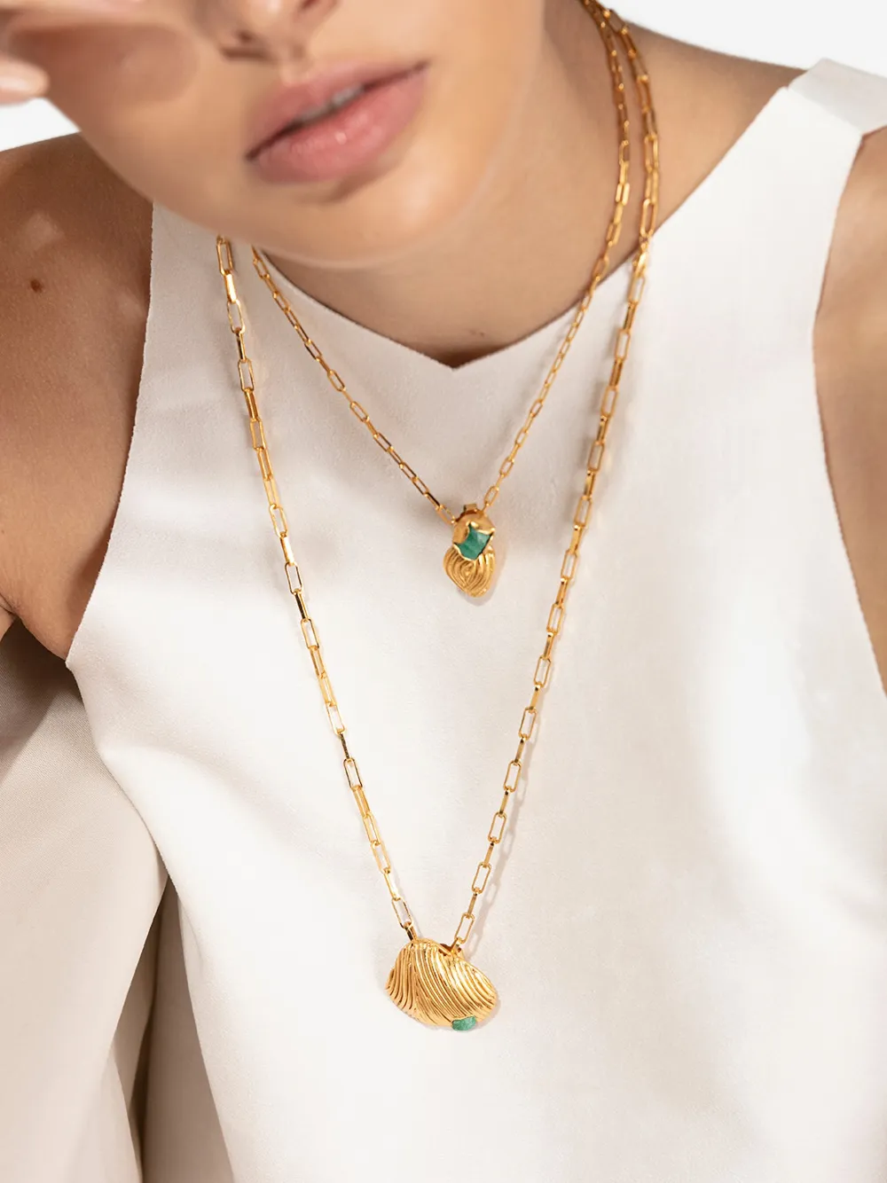  Fenomena Collar Long Shells Con Esmeralda - Dorado 