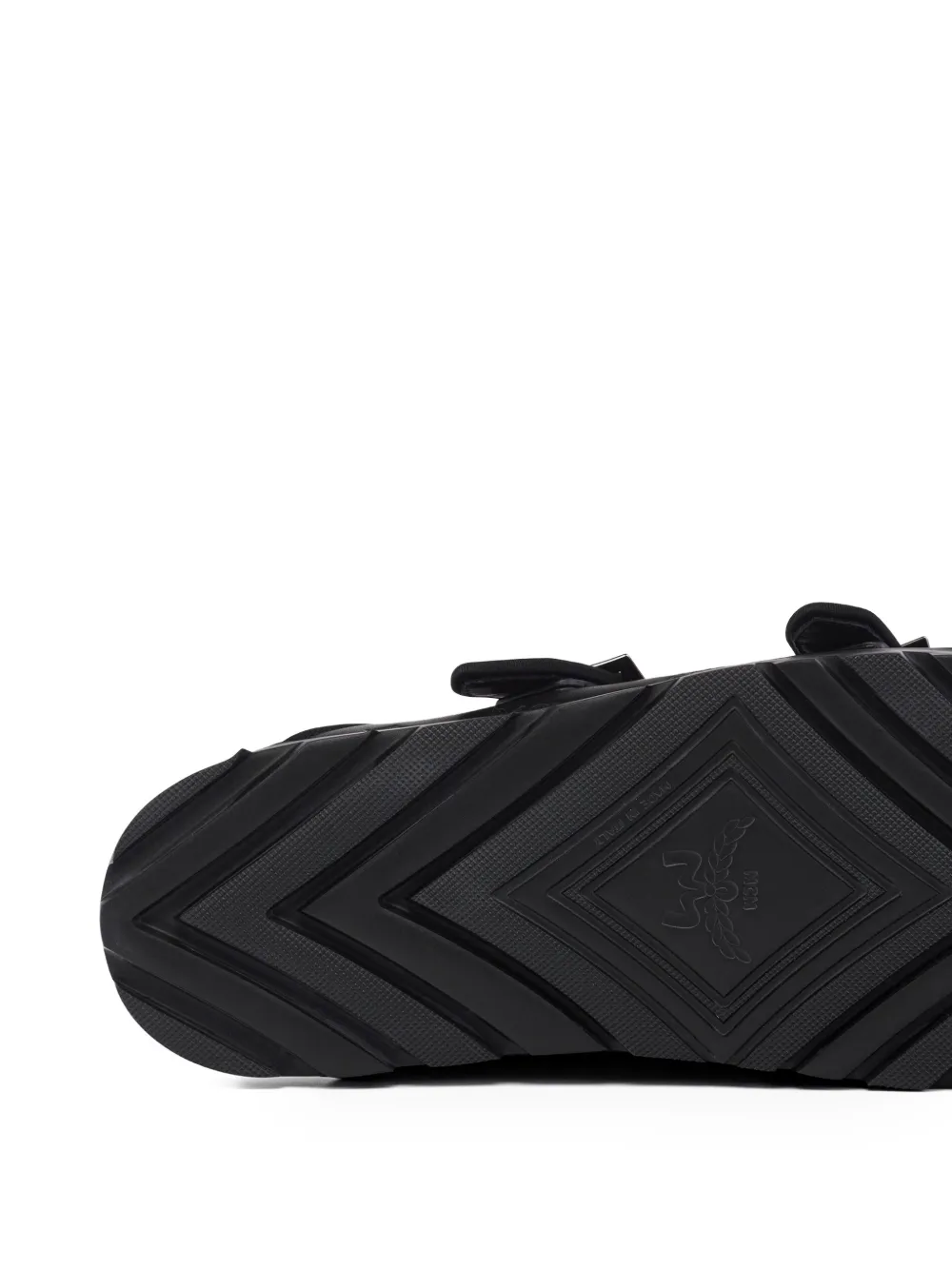 MCM Leren sandalen met monogram-reliëf Zwart