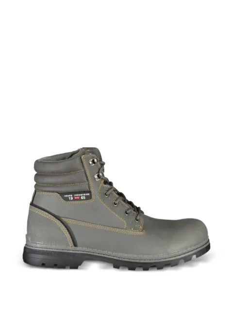 Carrera lace-up logo-patch hiking boots