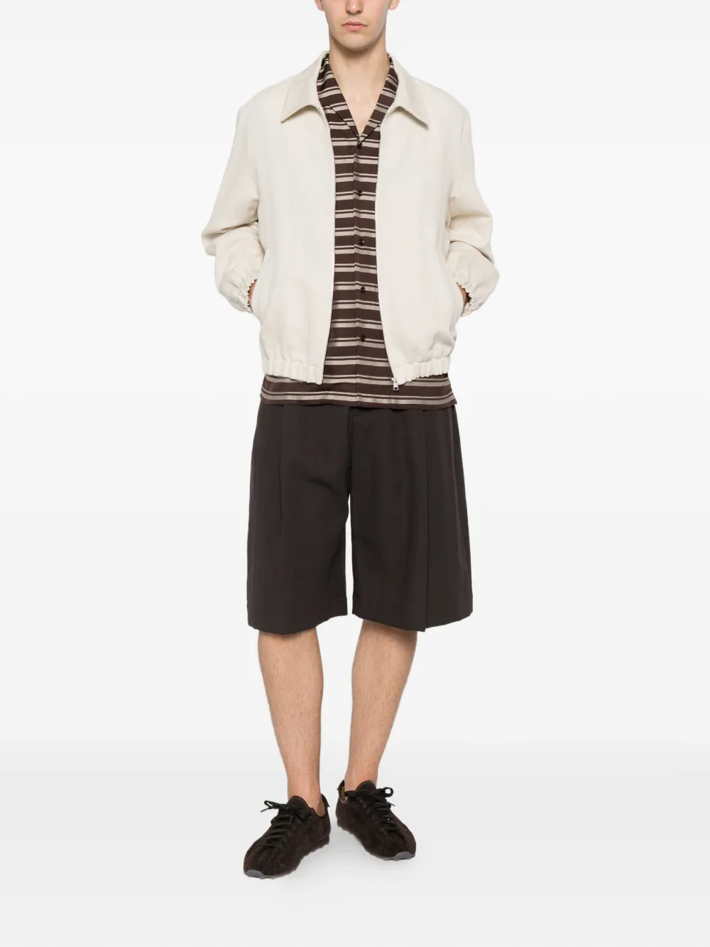 SANDRO Jack met vleugelkraag en rits Beige