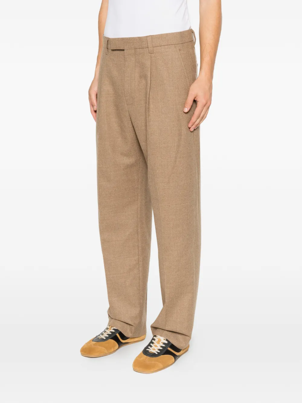 SANDRO Broek met geplooid detail Beige