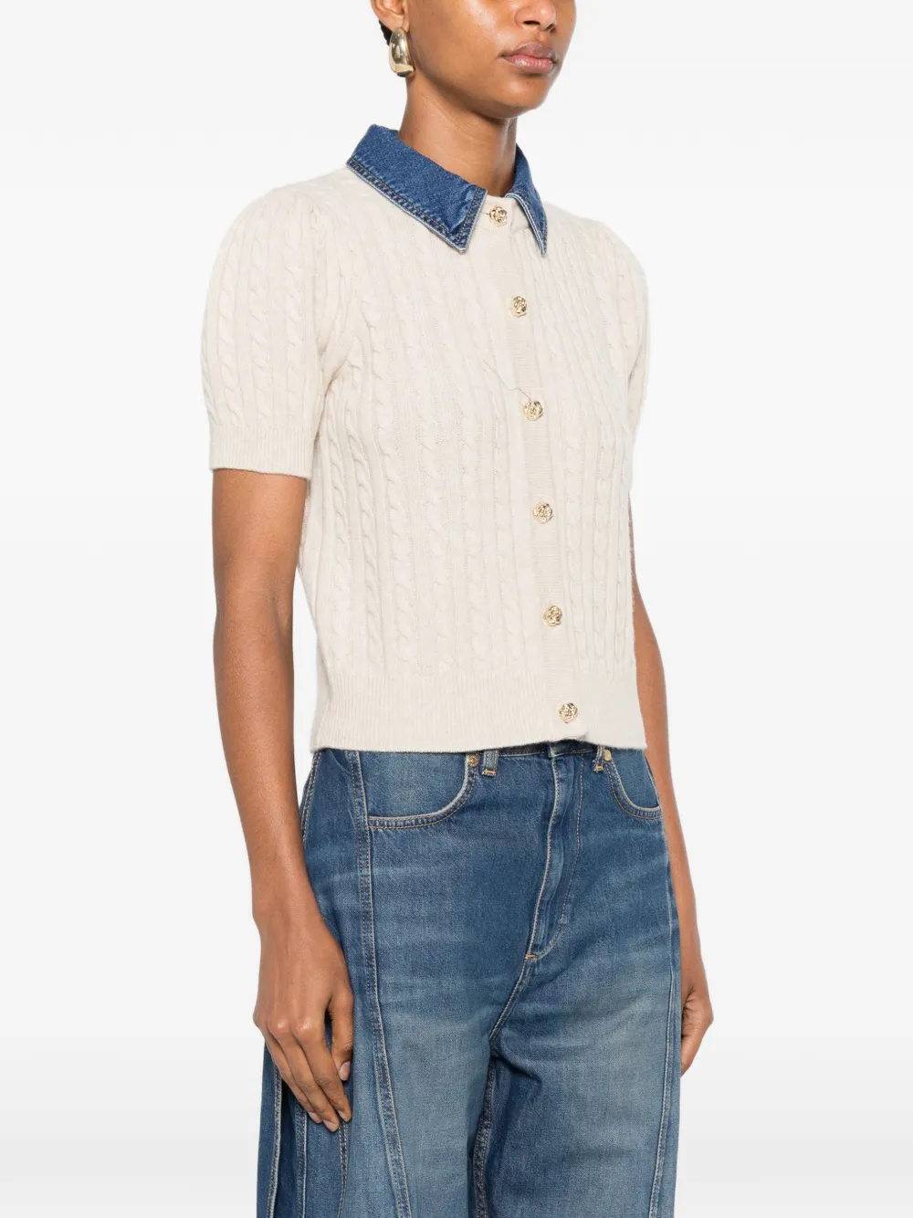 SANDRO Kabelgebreid vest met denim kraag Beige
