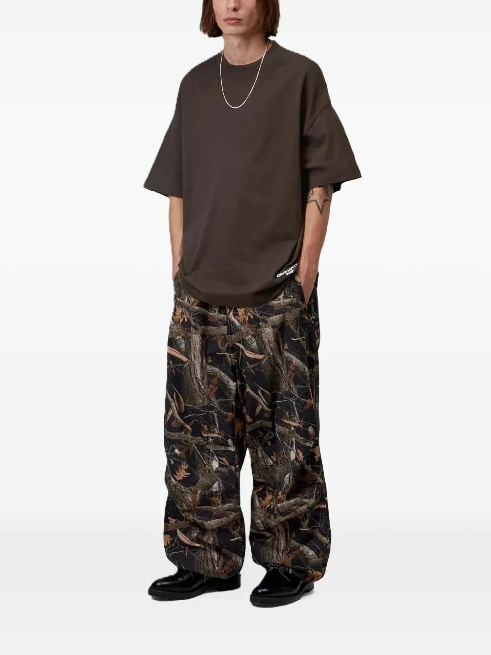 Carhartt WIP logo-print drop-shoulder T-shirt Bruin