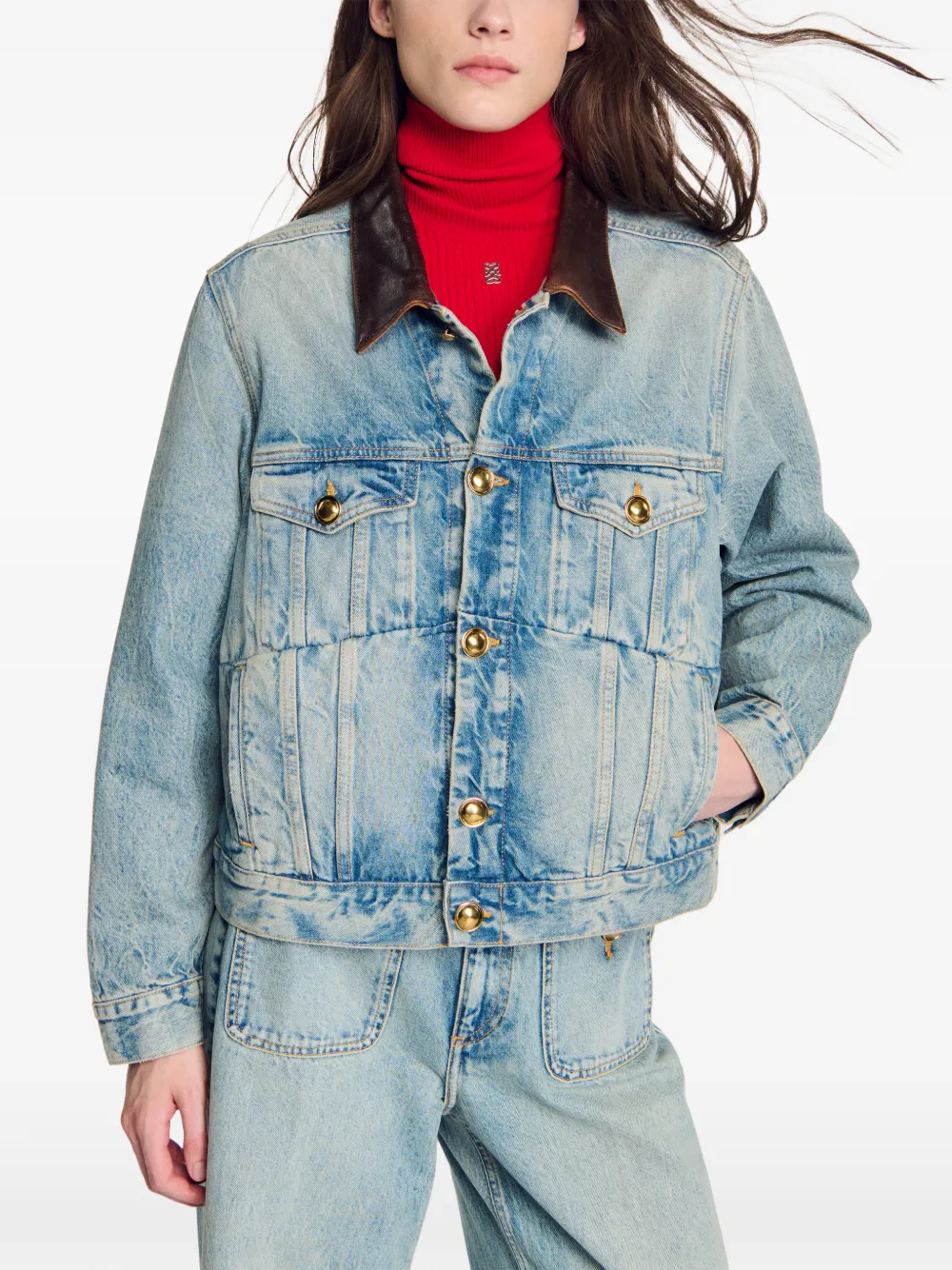 SANDRO Button-up denim jack met leren kraag Blauw