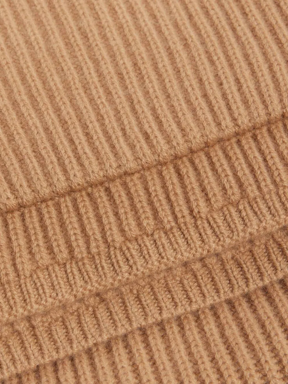 SANDRO Ribgebreide sjaal met zak Beige