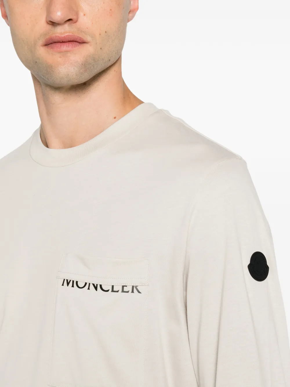 Moncler T-shirt met logoprint Beige