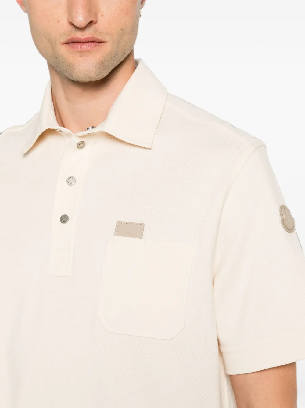Moncler Katoenen poloshirt met leren logo-label Beige