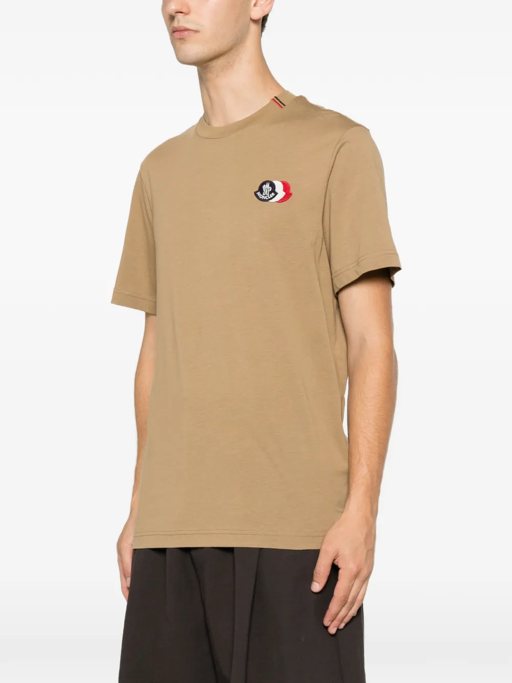 Moncler T-shirt met logopatch Beige