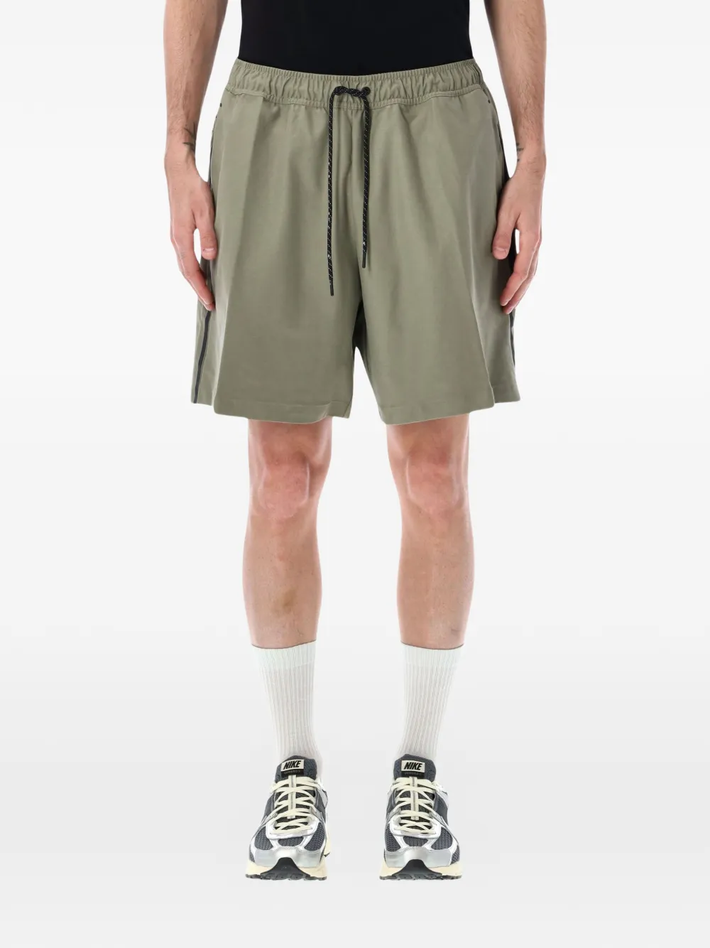 Nike Tech drawstring-waist shorts - Verde