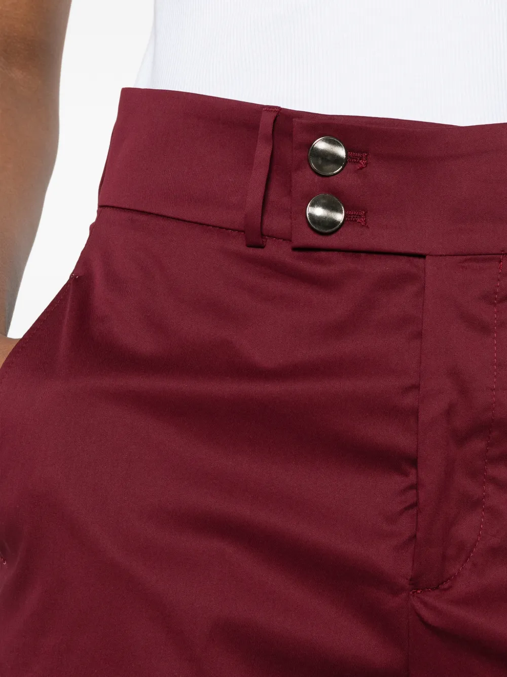 Berwich Nadine shorts met knoopdetail Rood