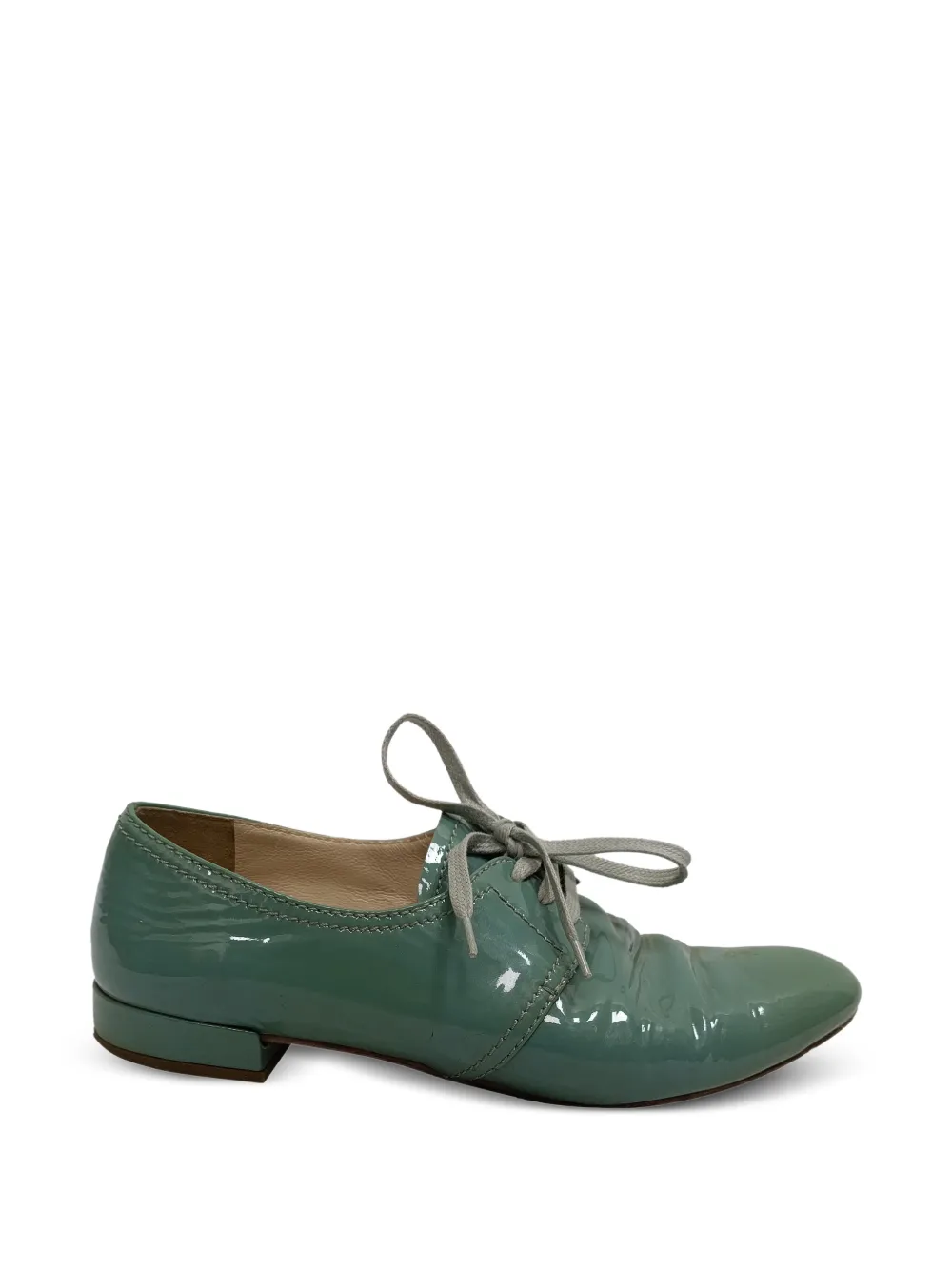Prada Pre-Owned lace-up patent leather Oxfords - Grün