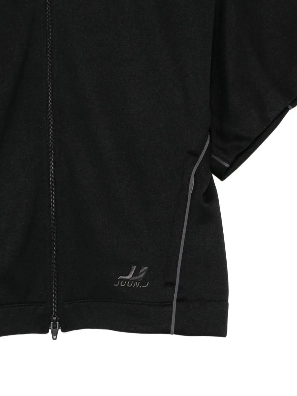 Juun.J Jack met geborduurd logo Zwart