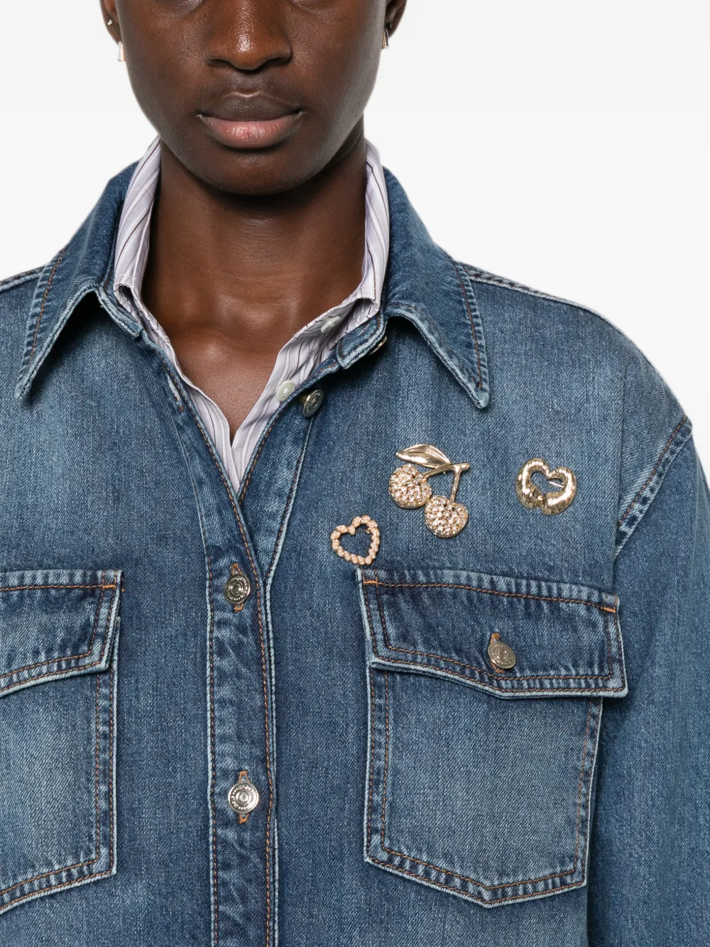 Maje Denim blouse verfraaid met broche Blauw