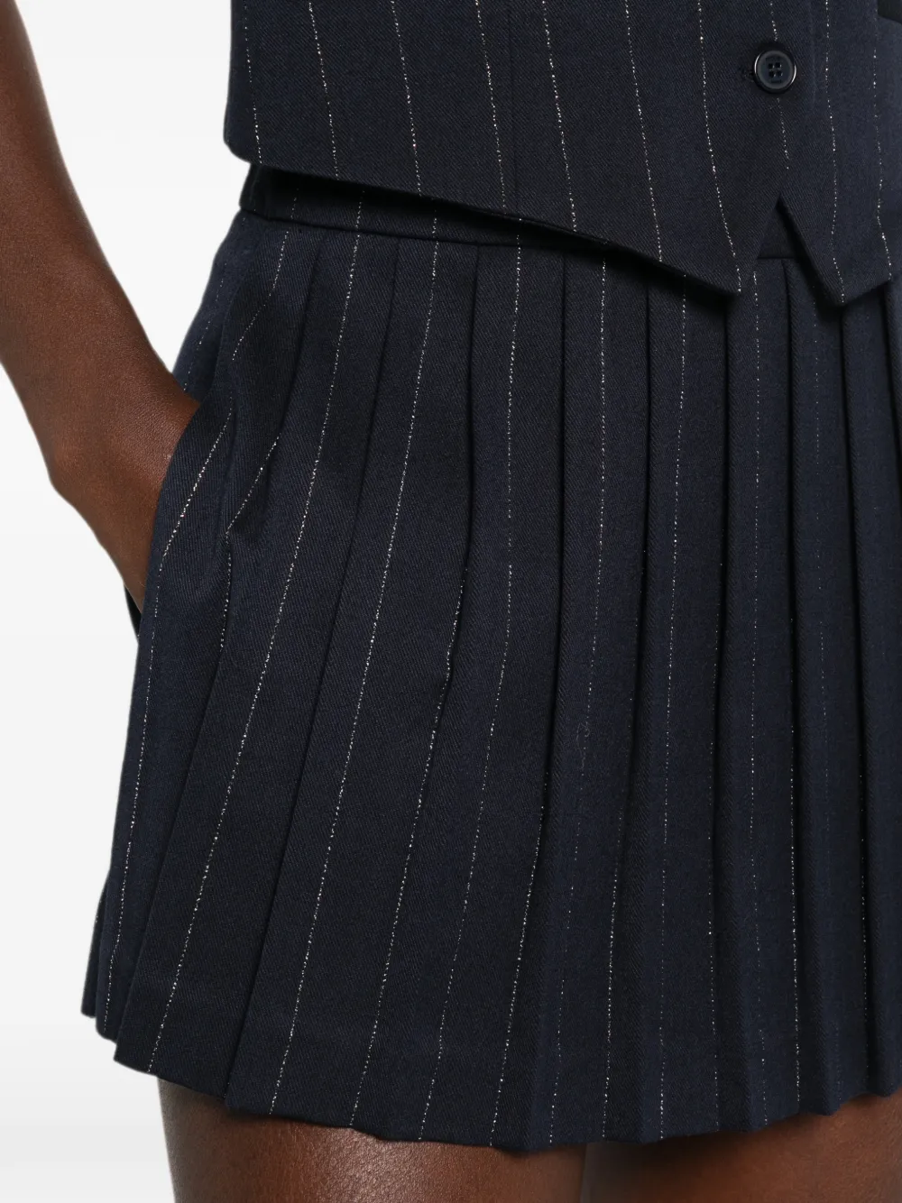 Maje Shorts met krijtstreep en plooien Blauw