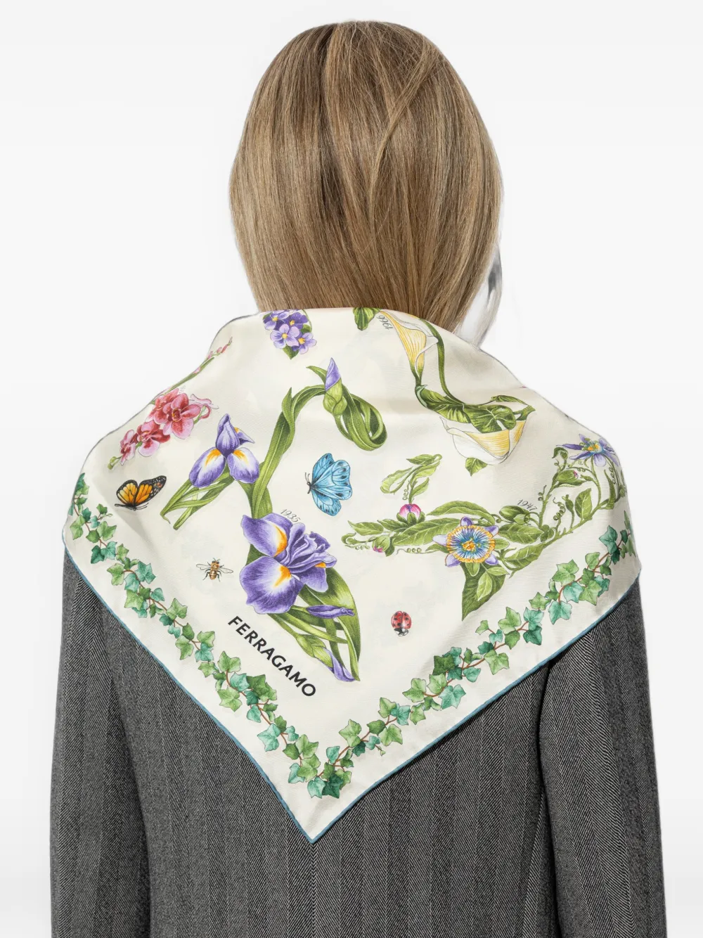 Ferragamo Eden zijden sjaal met print Beige