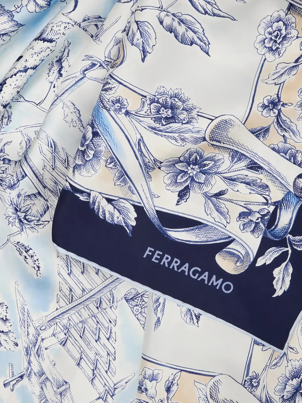Ferragamo Zijden sjaal met Voyage-print Blauw