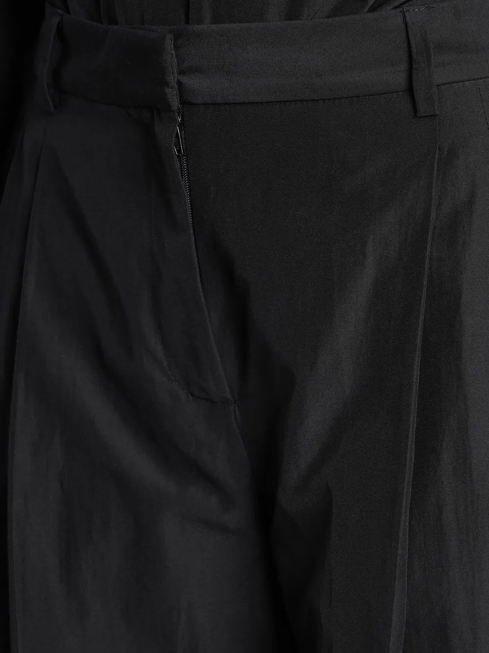 THE ANDAMANE Tracy Pants geplooide broek met wijde pijpen Zwart