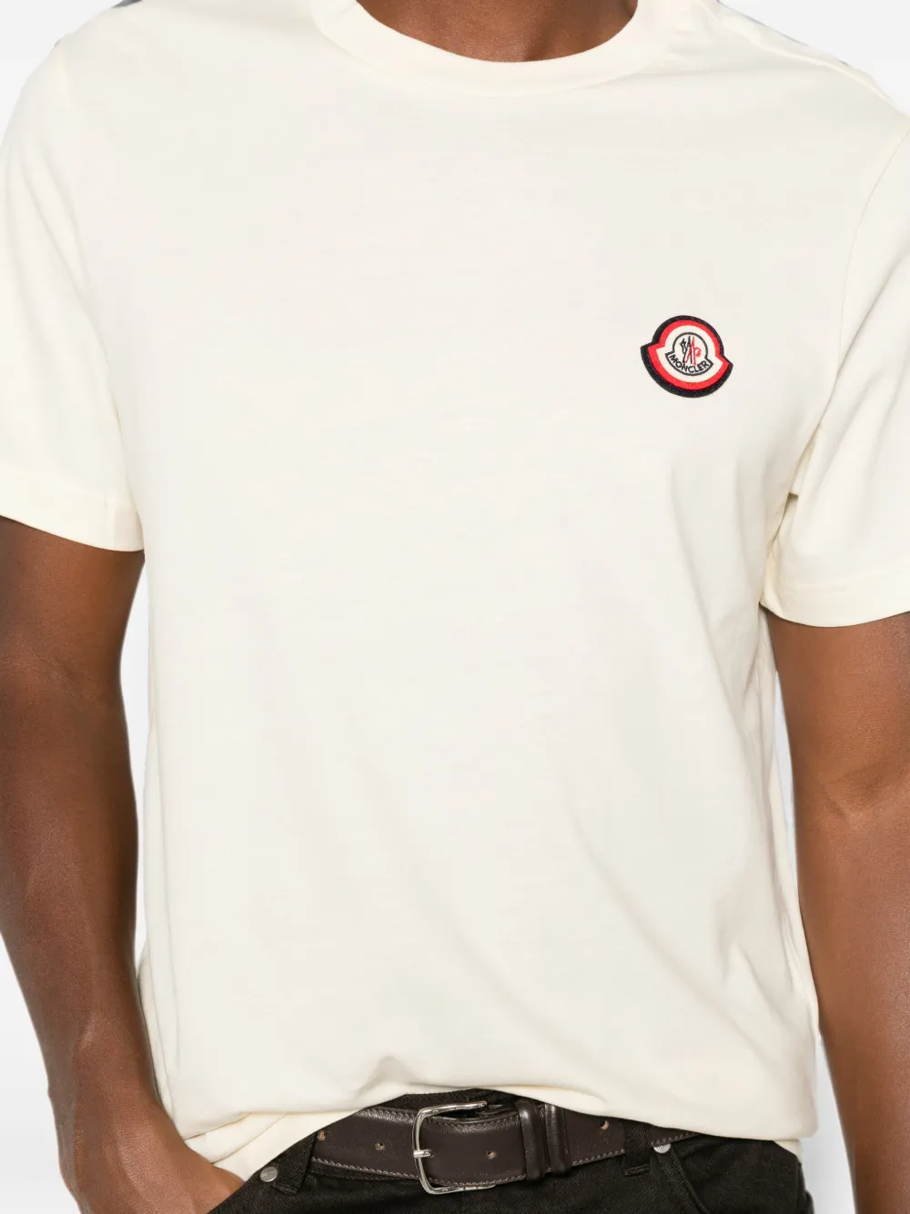 Moncler T-shirt met logopatch Beige