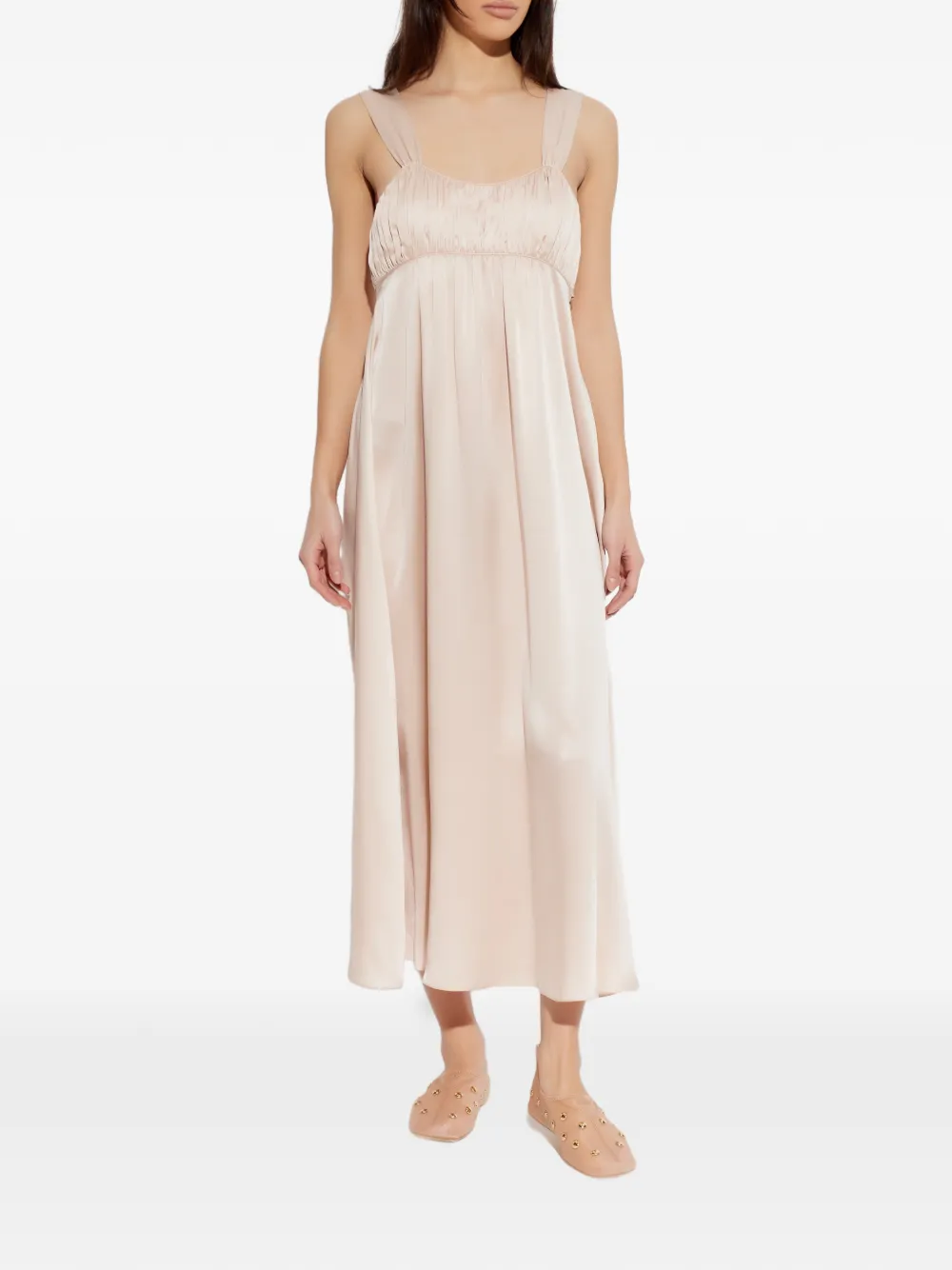 Chloé Gesmockte zijden midi-jurk Beige