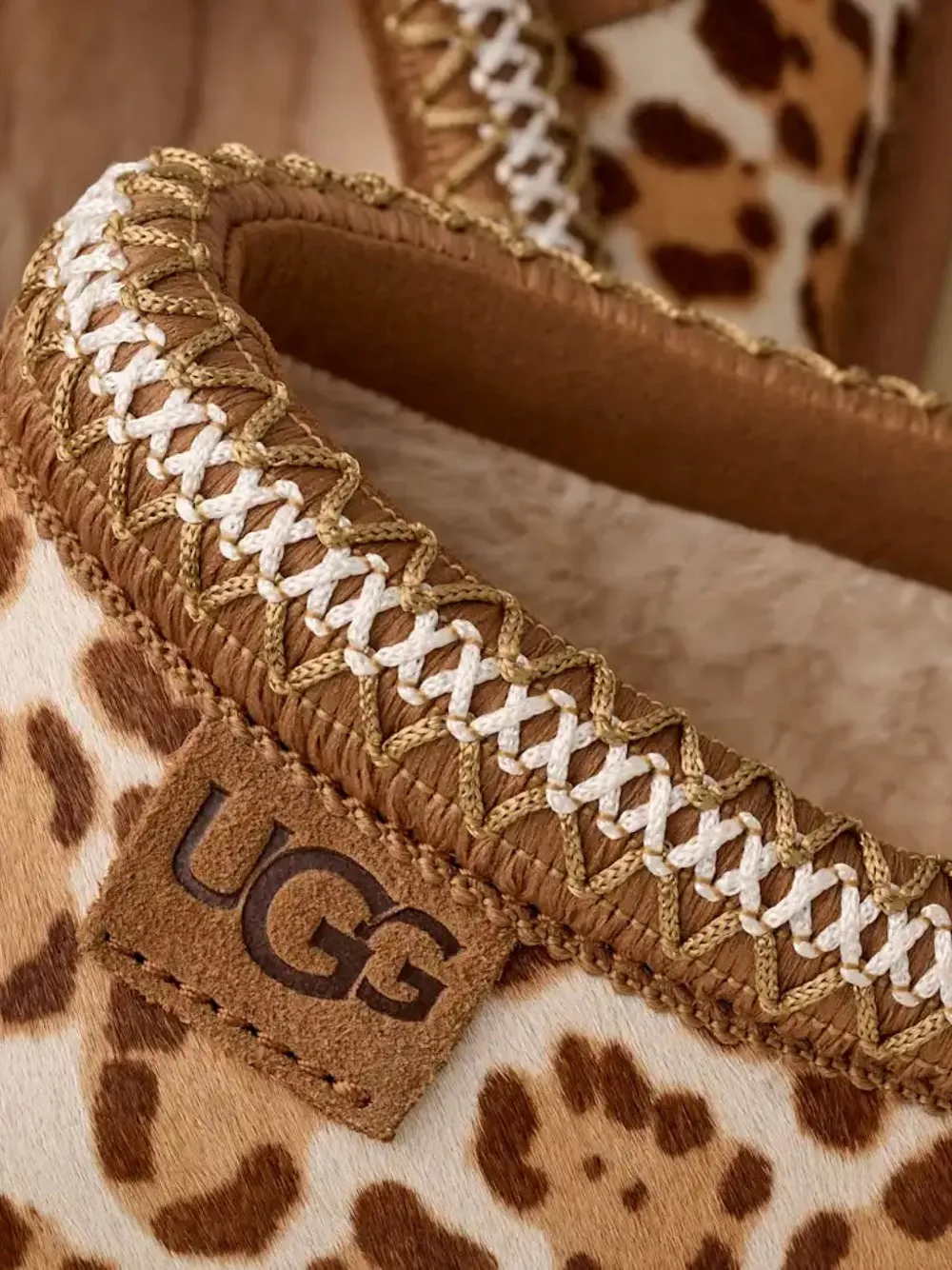 UGG Tazz leopard-print leather slippers Beige