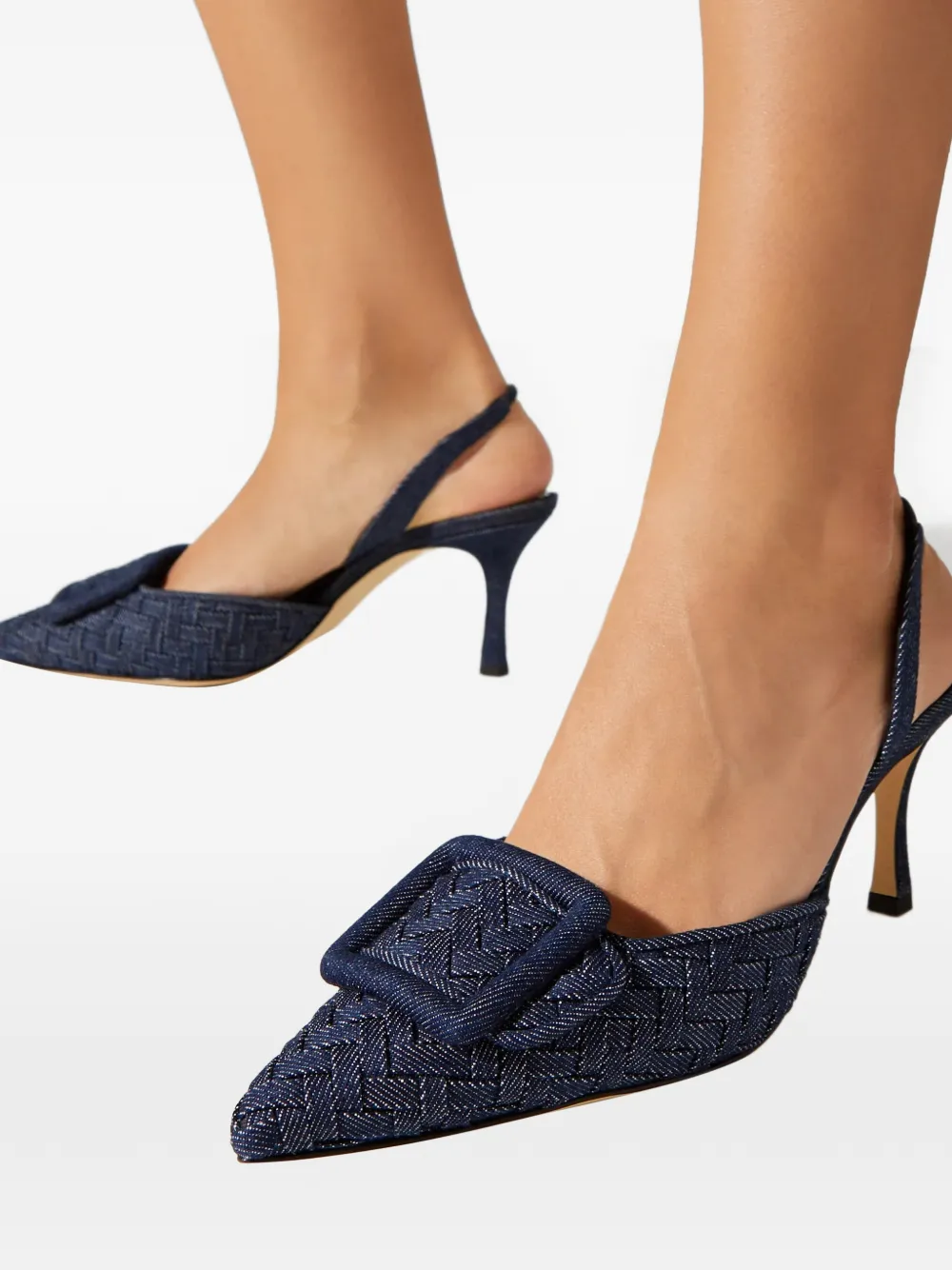 Manolo Blahnik Maysli buckle-detail pumps Blauw