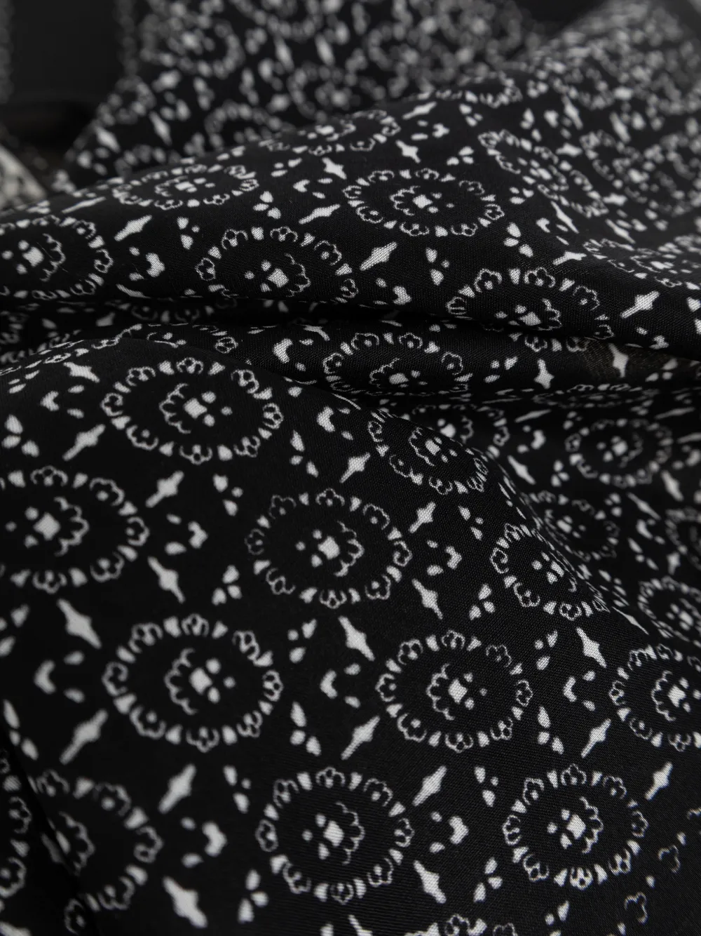  Givenchy Fular Con Estampado Gráfico - Negro 
