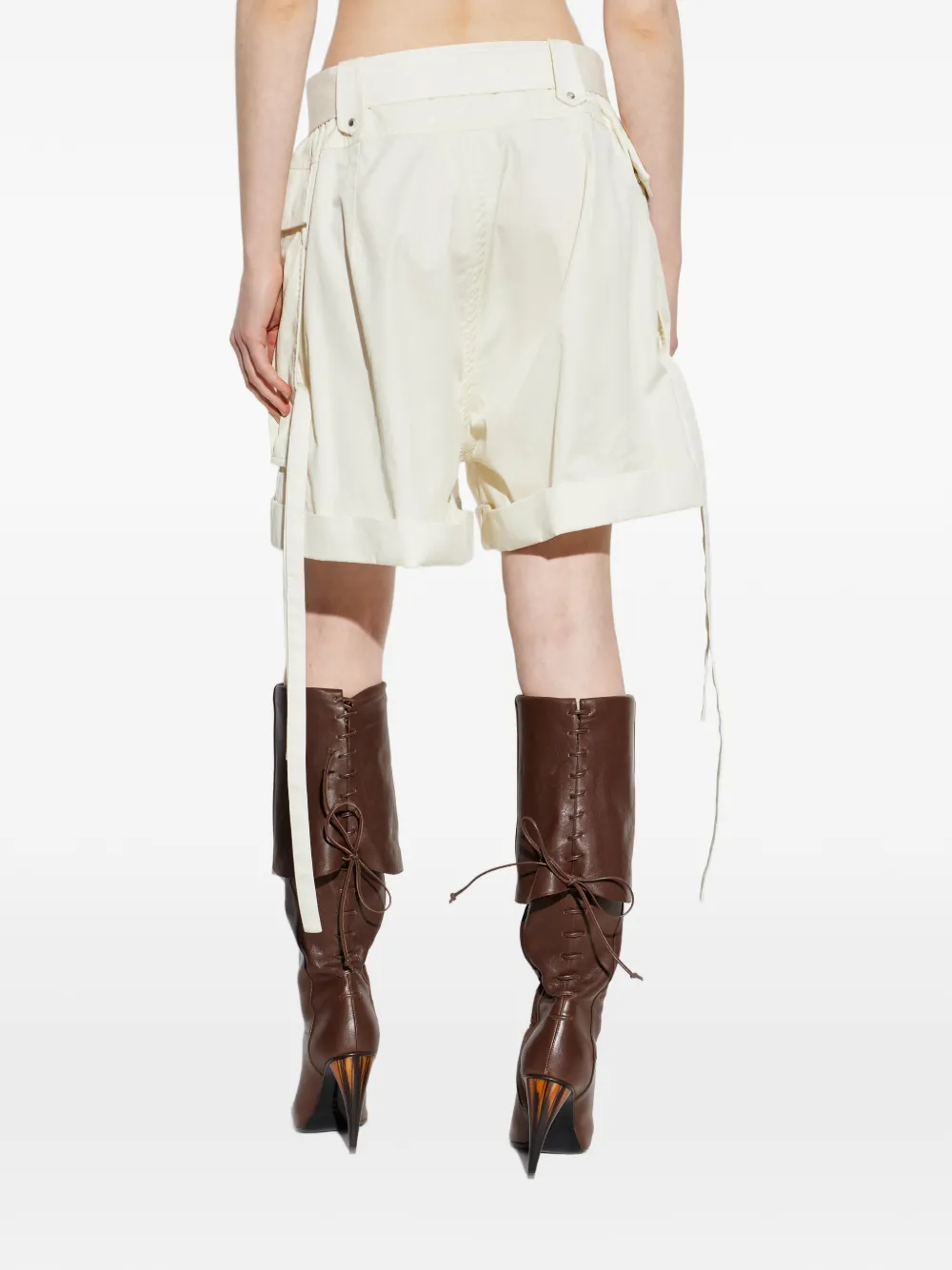 Alexander McQueen Cargo shorts met ceintuur Beige