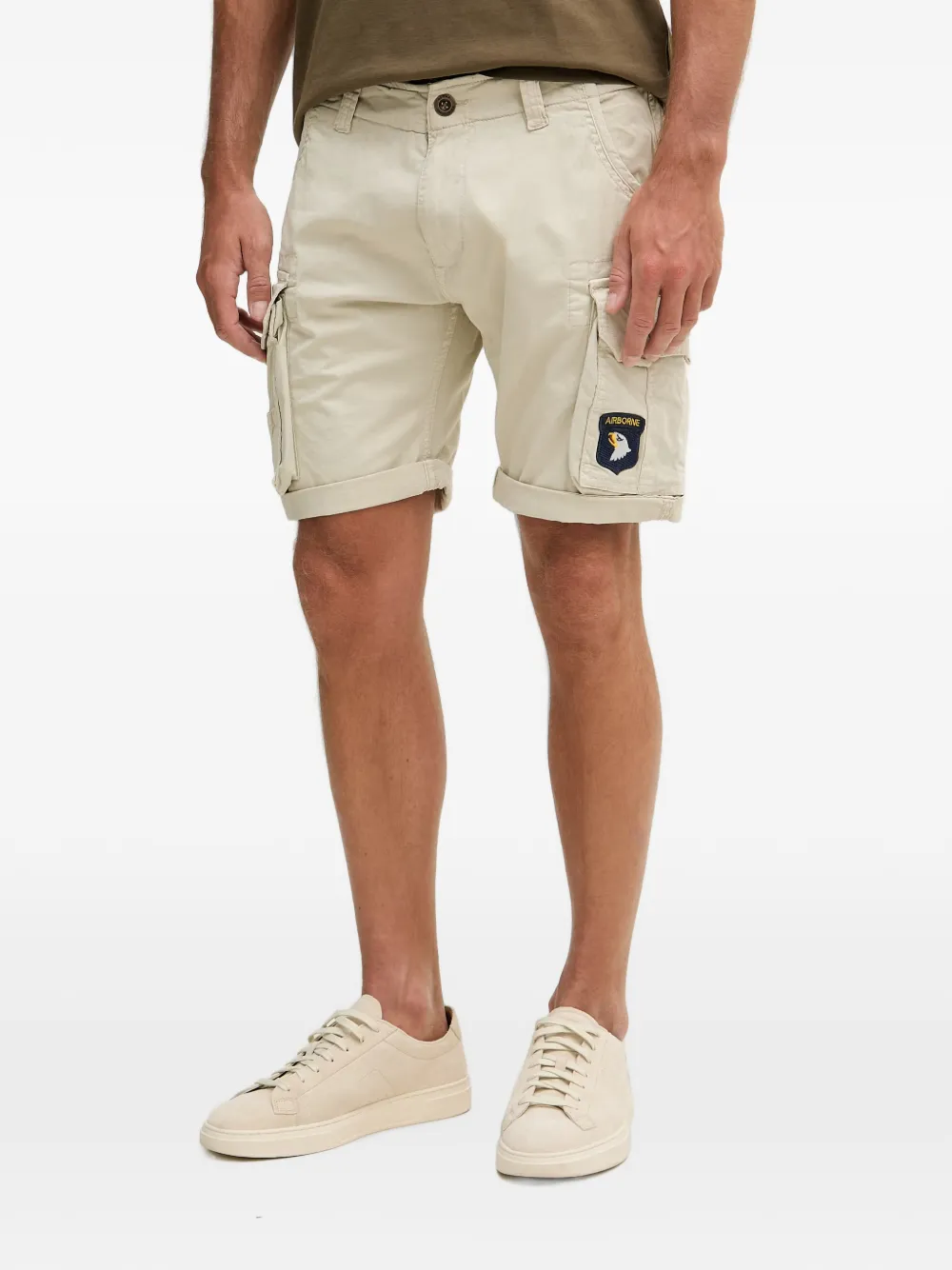 Alpha Industries Crew patch-detail cargo shorts - Neutrals