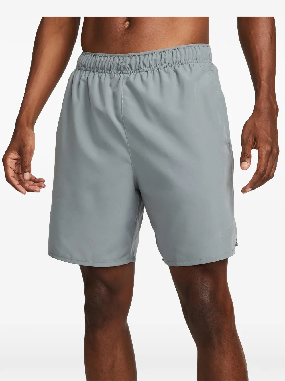 Nike Challenger Dri-Fit gevoerde shorts Grijs