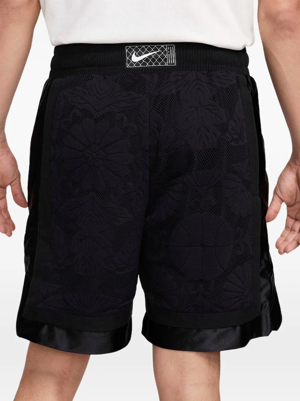 Nike DNA Dri-FIT shorts met mesh vlakken Zwart