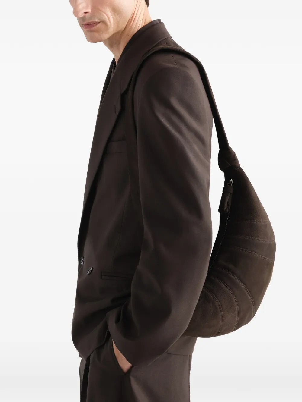 LEMAIRE Medium Croissant tas van alpaca nubuck Bruin