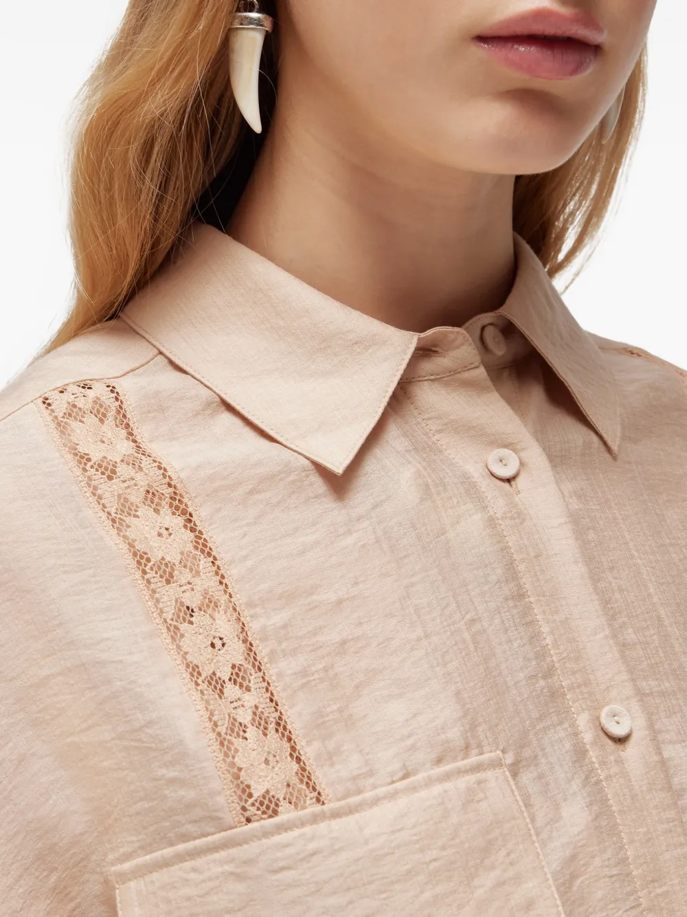 Blugirl Blouse met klepzak en kanten afwerking Beige