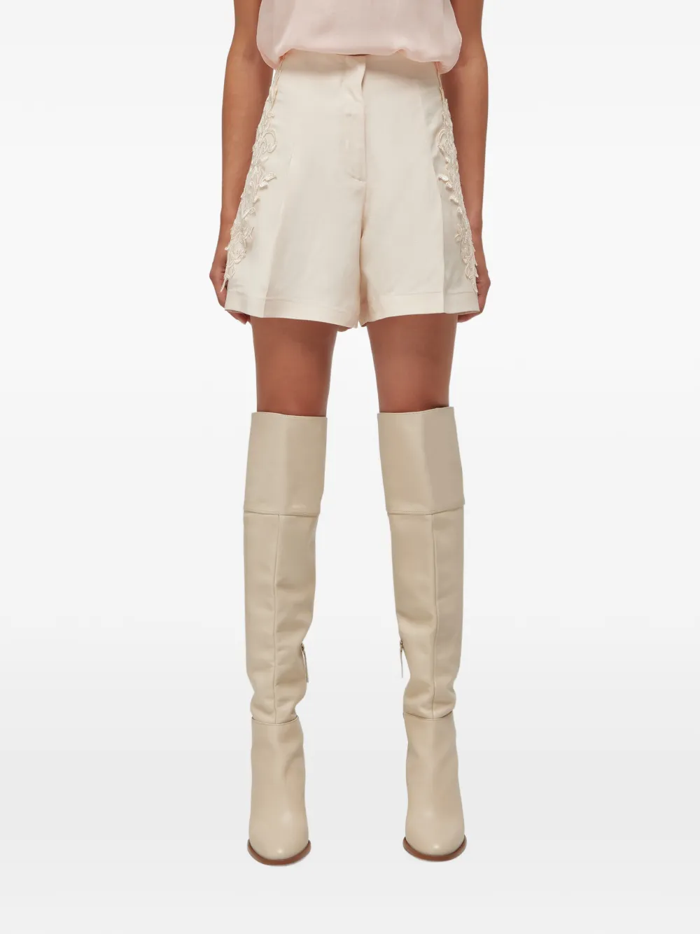 Blugirl floral-embroidered shorts - Nude