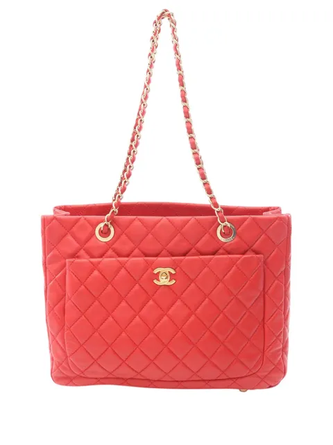 CHANEL Pre-Owned شنطة عملية جلد الحمل مبطنة بشعار CC وبقفل باللف 2013-2014