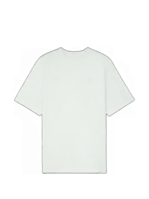 On  playera Club Collective