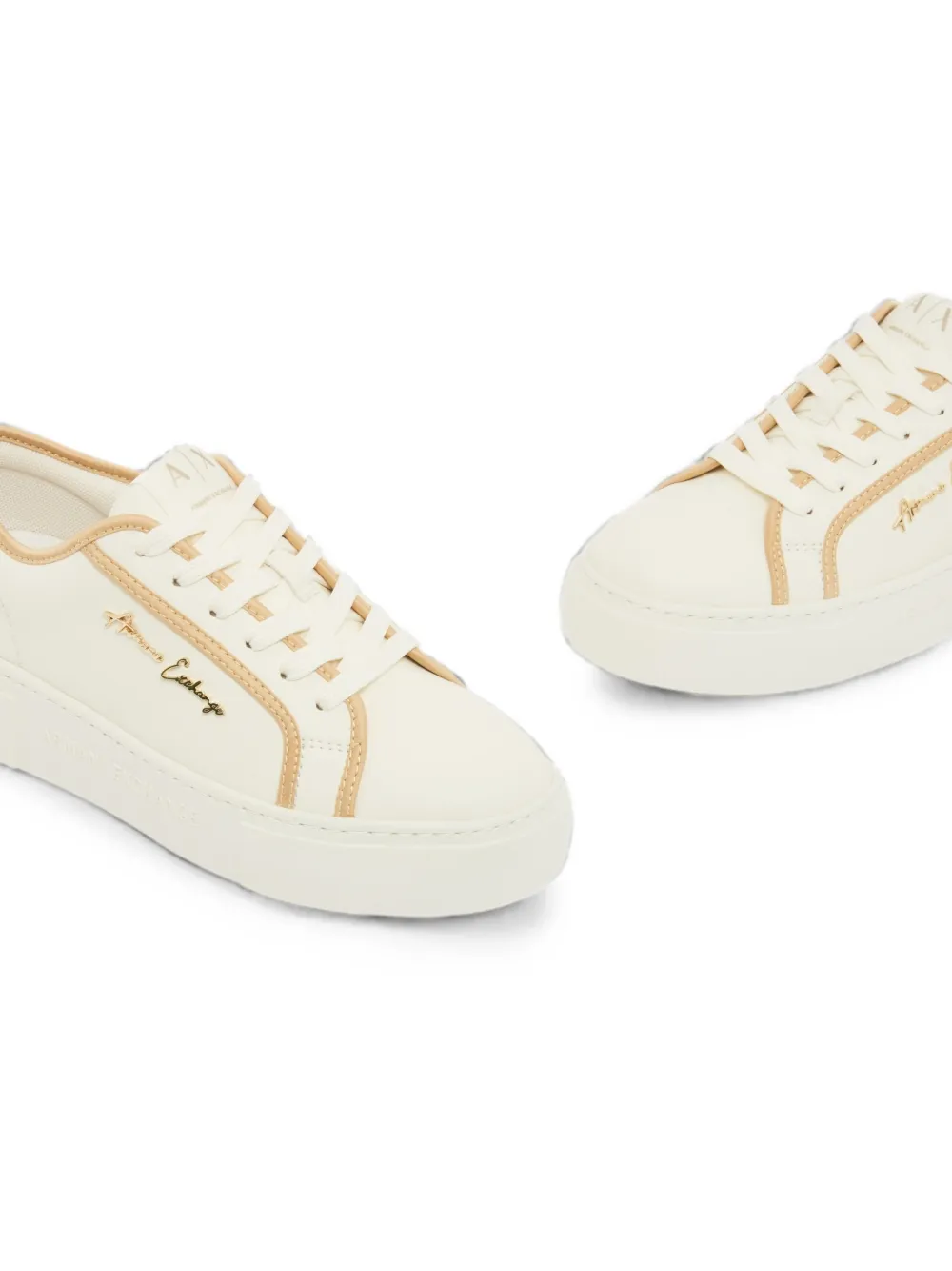 Armani Exchange Sneakers met logoplakkaat Wit