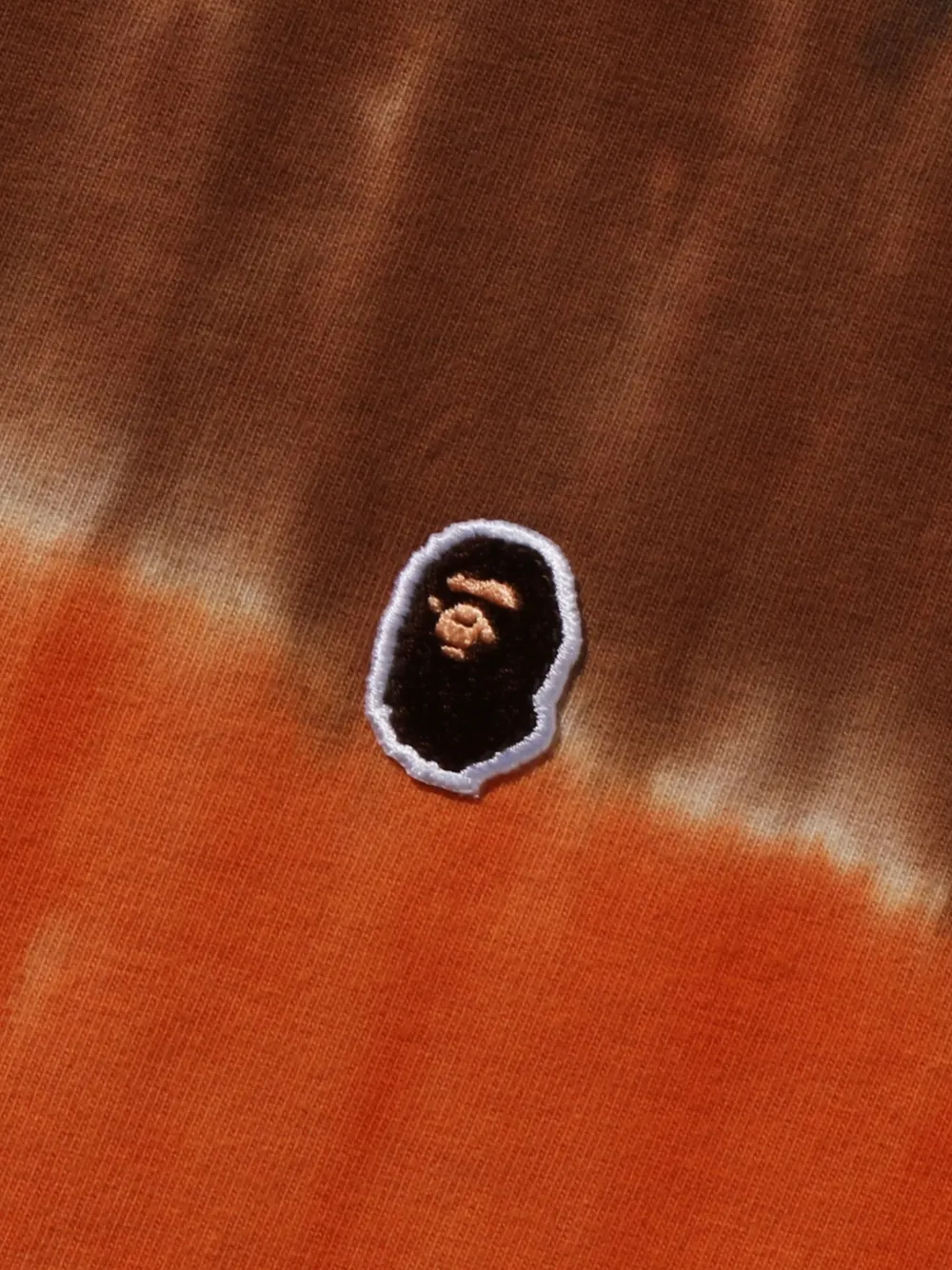 A BATHING APE T-shirt met logopatch Bruin