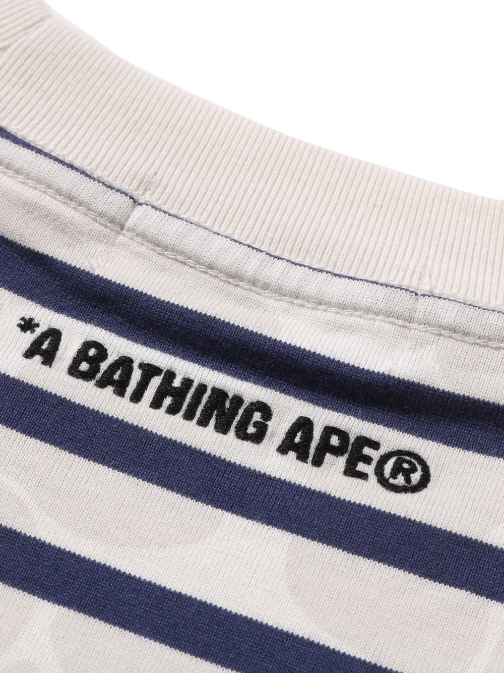A BATHING APE Gestreept T-shirt Beige