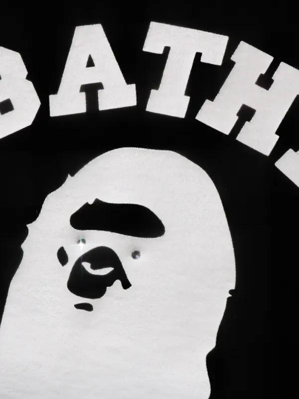 A BATHING APE® logo-print T-shirt | Black | FARFETCH