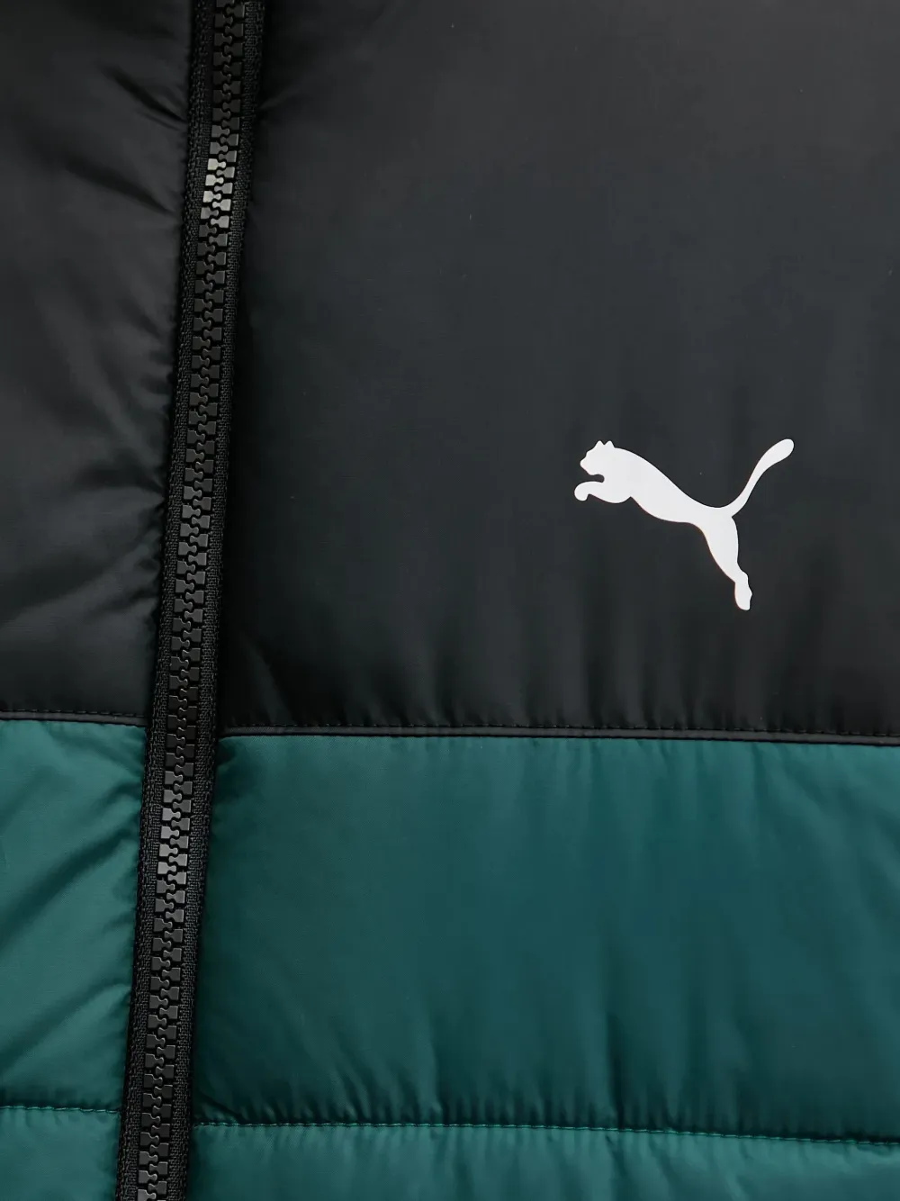 PUMA quilted panelled jacket Groen